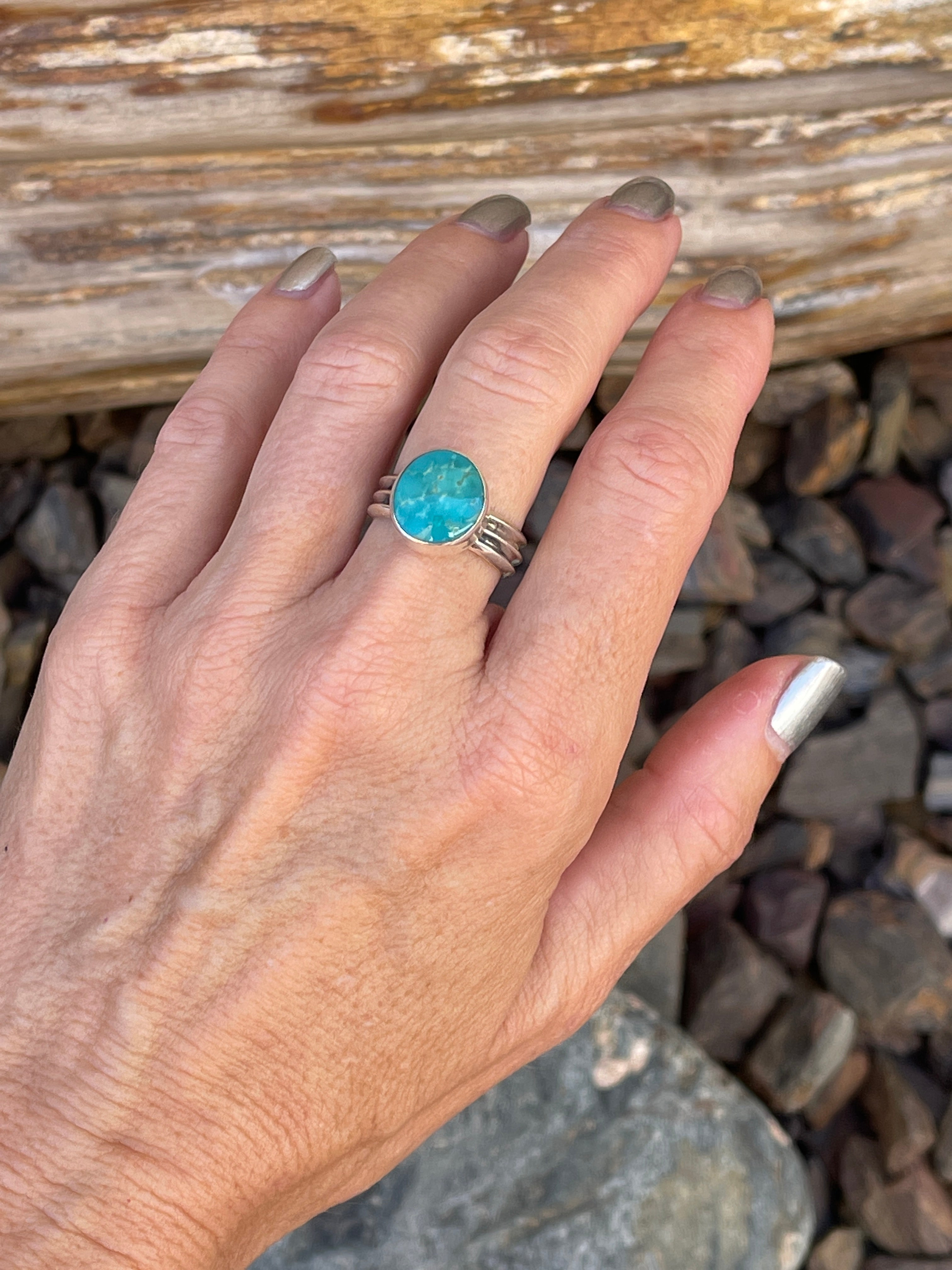 Handmade Solid Sterling Silver Round Kingman Turquoise Plain Bezel Ring - Size 6 1/2