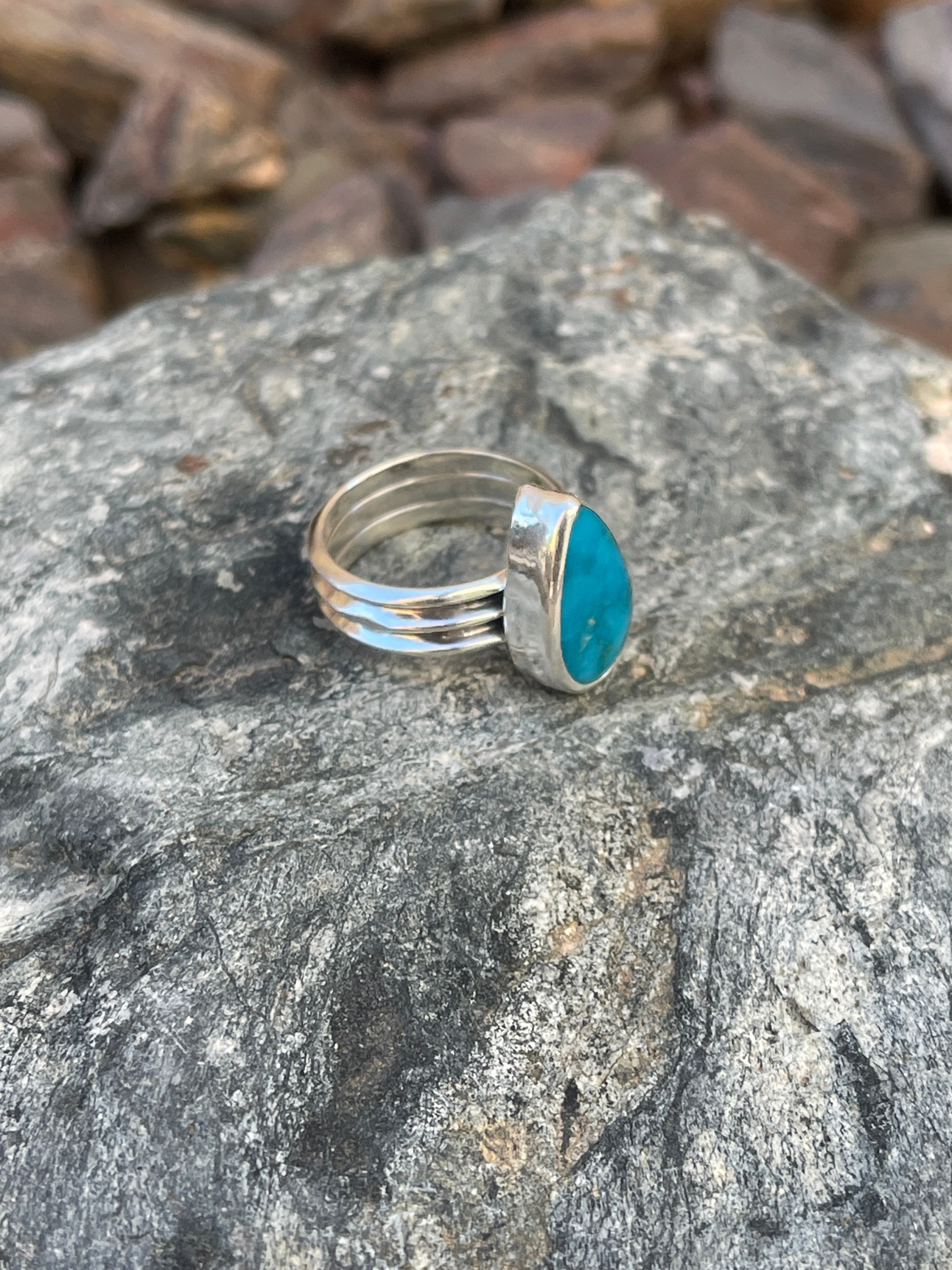 Handmade Solid Sterling Silver Tear Drop Kingman Turquoise Plain Bezel Ring - Size 6