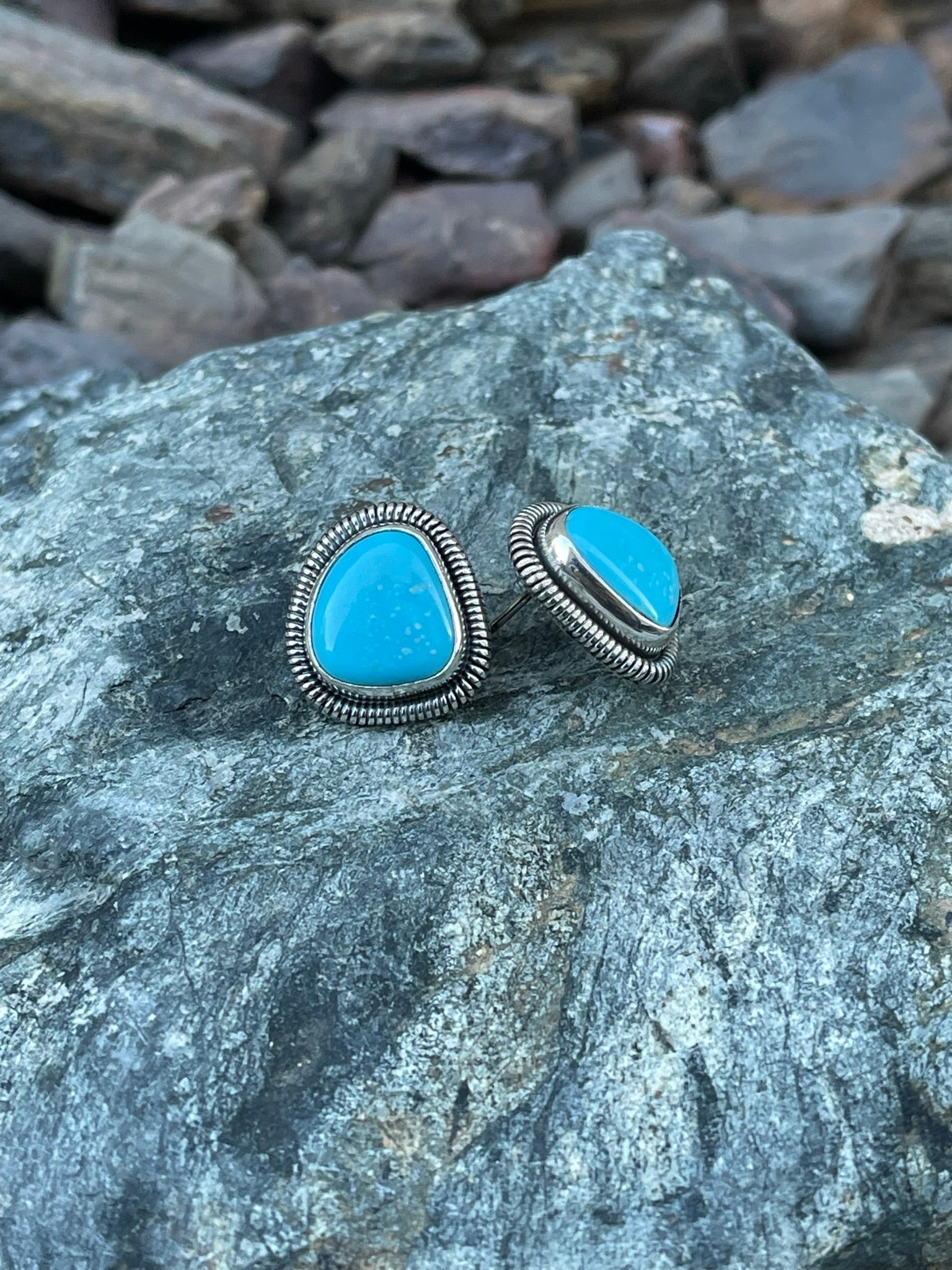 Handmade Solid Sterling Silver Kingman Turquoise Stud Earrings with Coil Trim