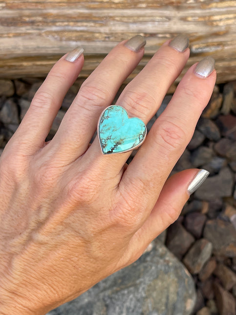 Handmade Plain Bezel Solid Sterling Silver Kingman Turquoise Heart Ring  - Size 8