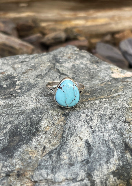 Small Hand Crafted Solid Sterling Silver Number Eight Turquoise Ring - Size 6