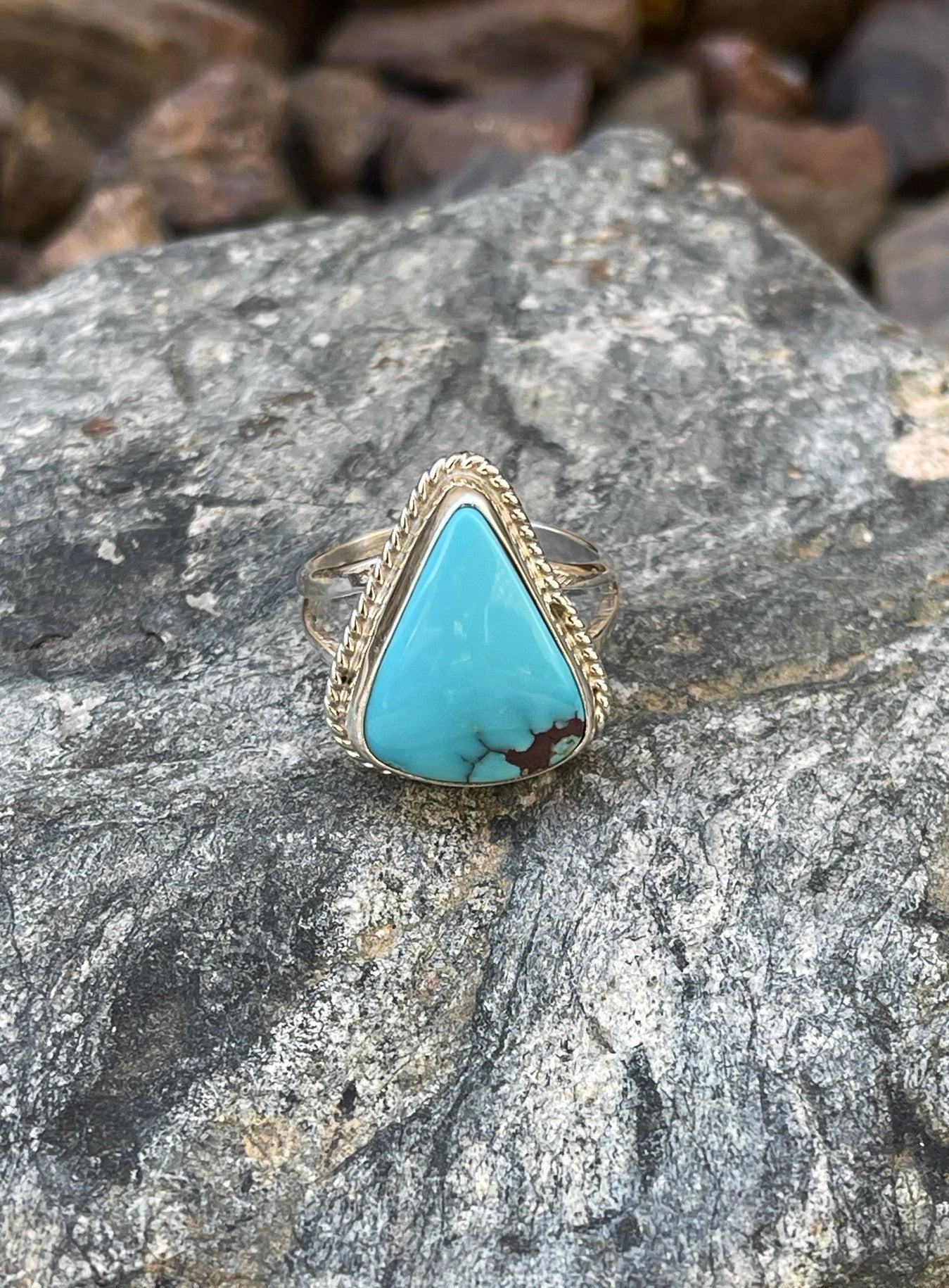 Handmade Sterling Silver Kingman Turquoise Ring with Twist Trim - Size 8 1/2