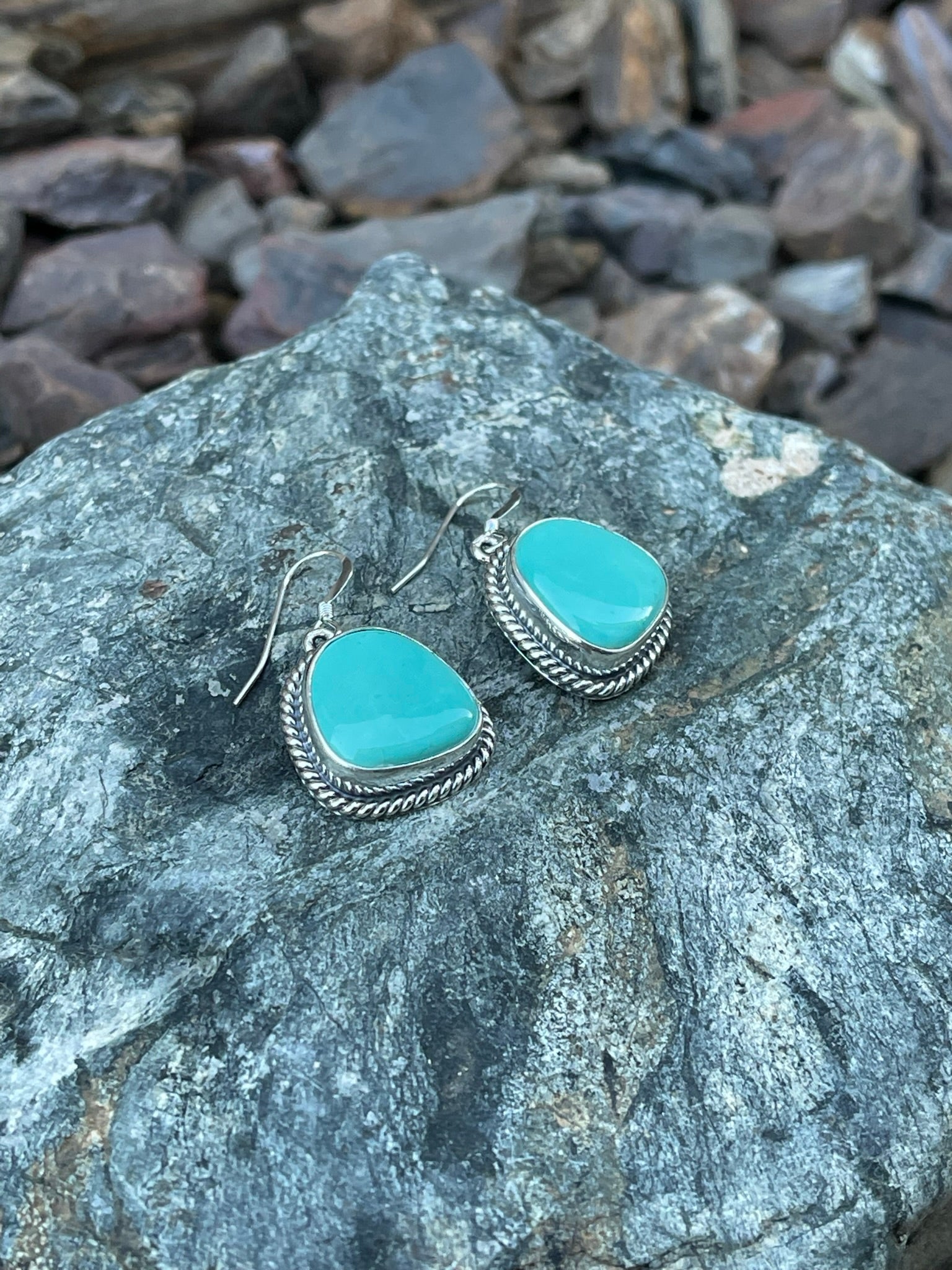 Sterling Silver Blue Kingman Turquoise Dangle Earrings with Twist Trim