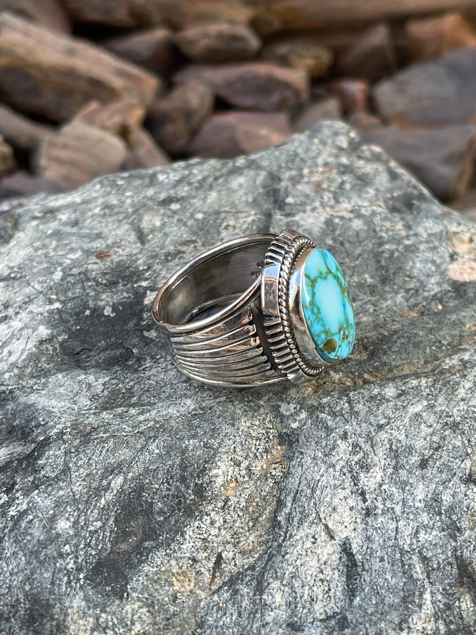 Hand Crafted Sterling Silver Kingman Turquoise Men or Women's Ring - Size 9 1/2