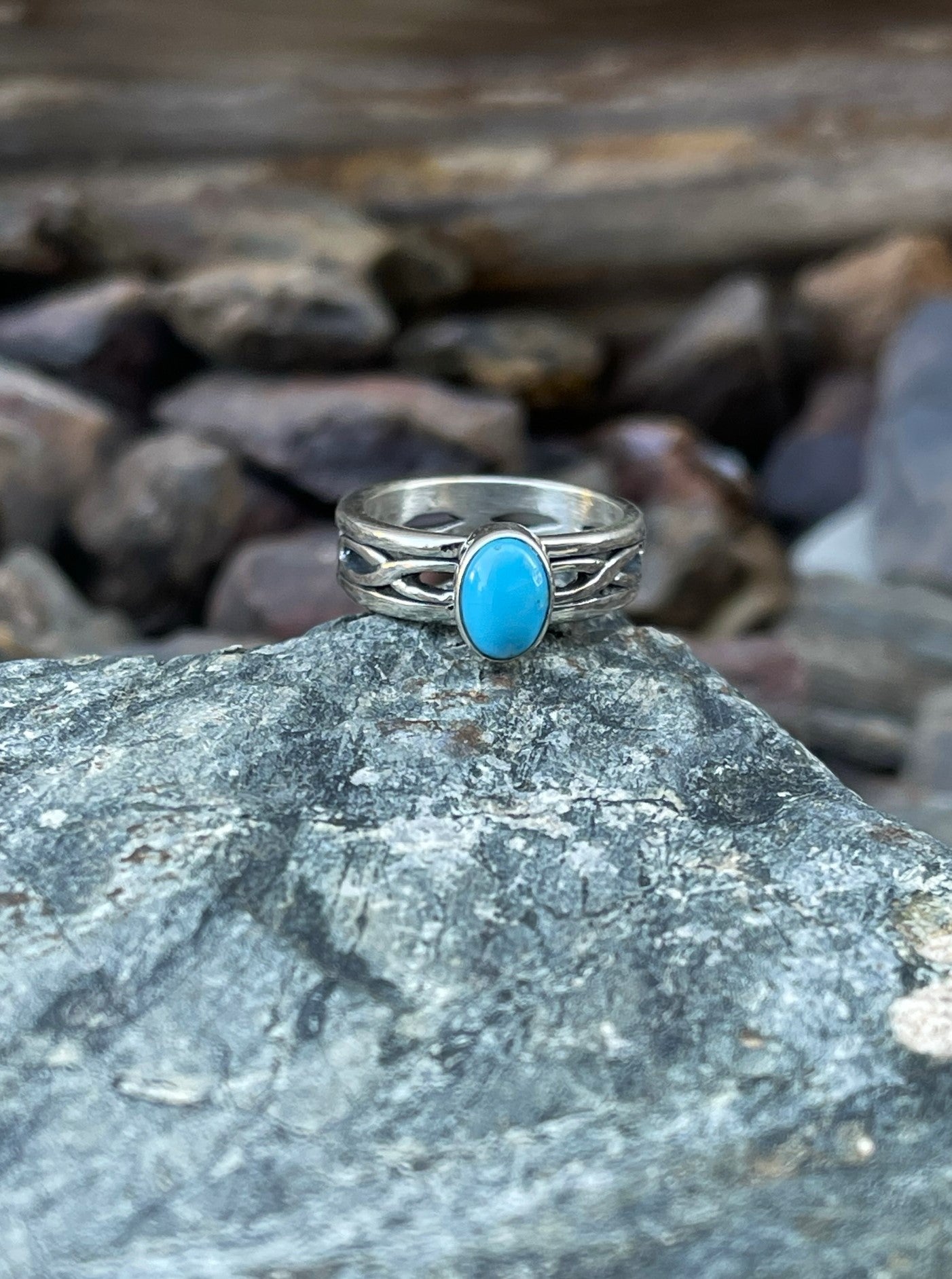 Dainty Handmade Sterling Silver Kingman Turquoise Ring - Size 5